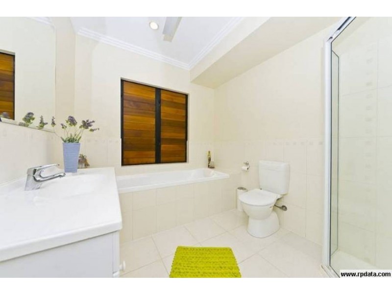 11 Brockhurst Close, Redlynch QLD 4870