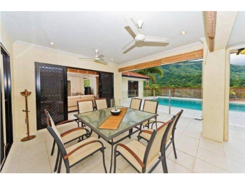 11 Brockhurst Close, Redlynch QLD 4870