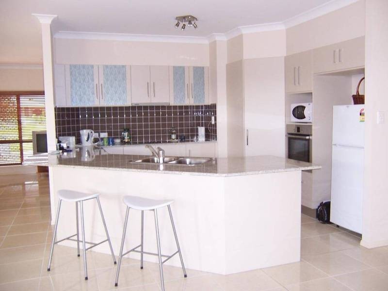 13 Byron Terrace, Redlynch QLD 4870