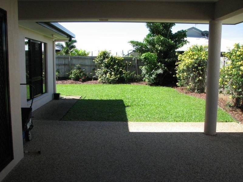 13 Byron Terrace, Redlynch QLD 4870