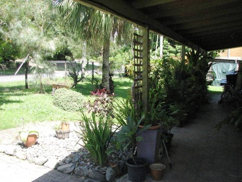 32 Moresby Street, Trinity Beach QLD 4879