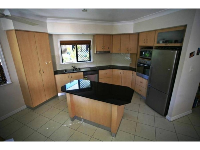 5/11 Rutherford Street, Yorkeys Knob QLD 4878