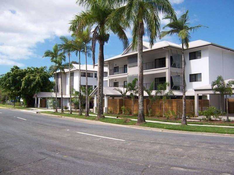 6/4-6 Olive Street, Manoora QLD 4870