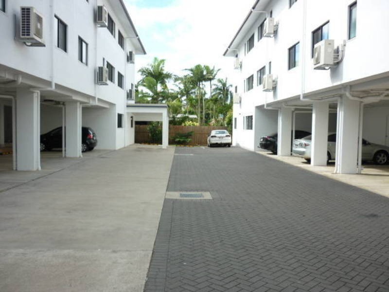 6/4-6 Olive Street, Manoora QLD 4870