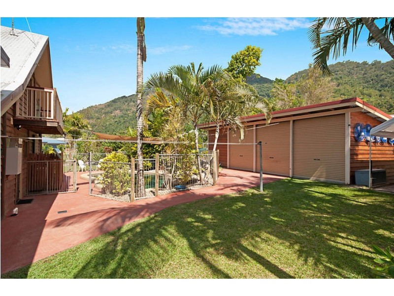 31 Ramsey Drive, Kanimbla QLD 4870