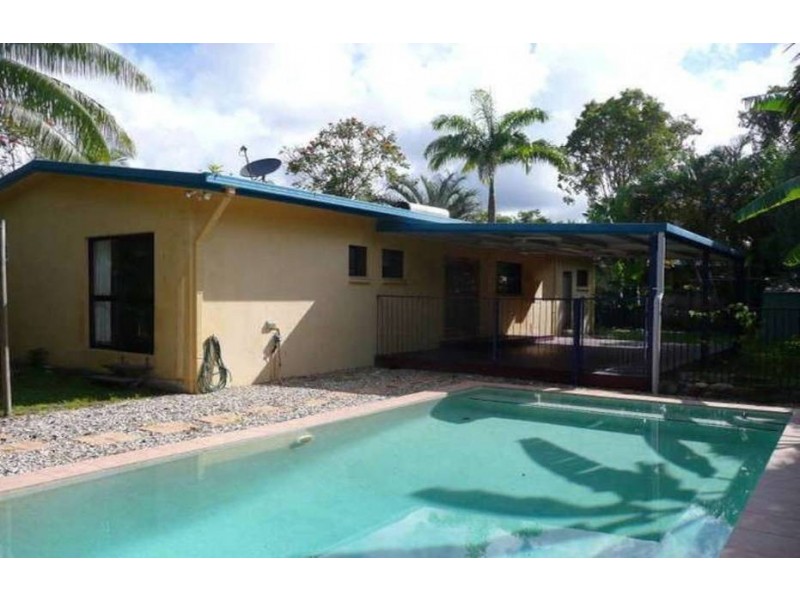 9 Hood Street, Trinity Park QLD 4879