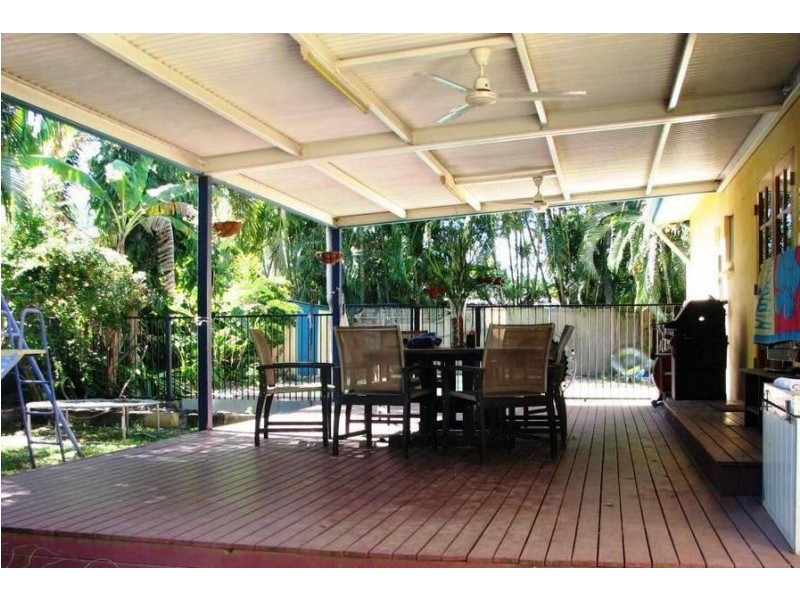 9 Hood Street, Trinity Park QLD 4879