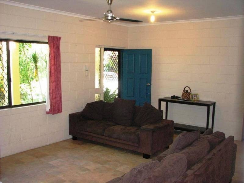 9 Hood Street, Trinity Park QLD 4879