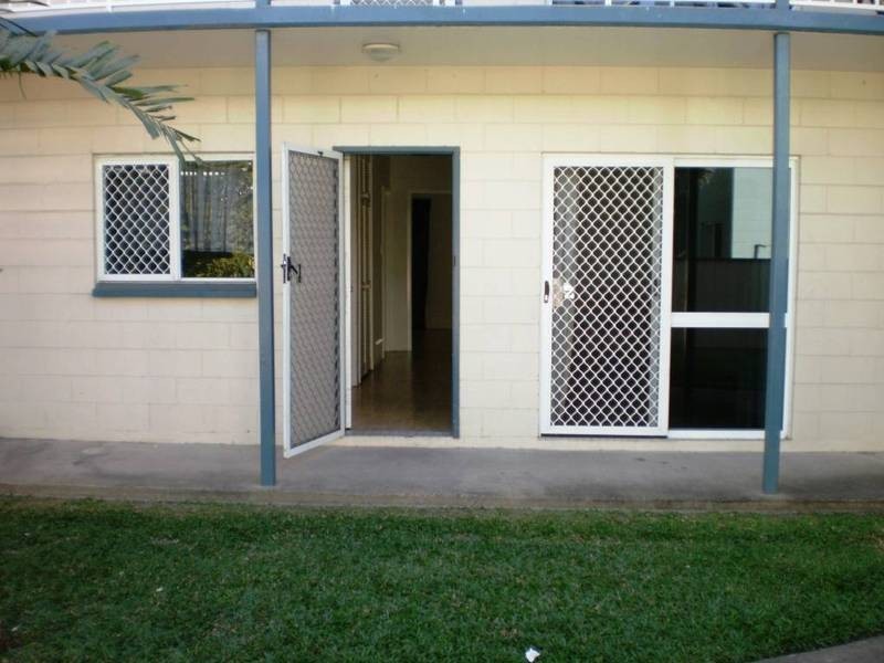 2/8 Kidston Street, Bungalow QLD 4870