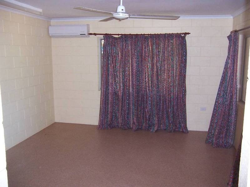 15 Ronto Close, Manoora QLD 4870