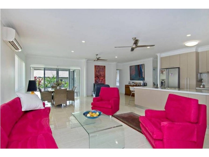 7 Propeller Court, Trinity Beach QLD 4879