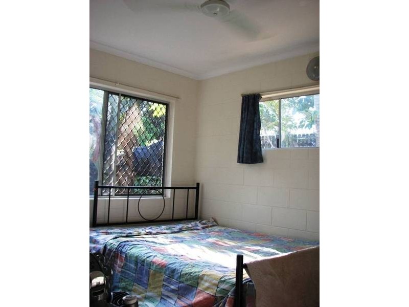 8 Anderson Road, Woree QLD 4868