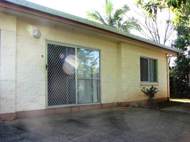 8 Anderson Road, Woree QLD 4868