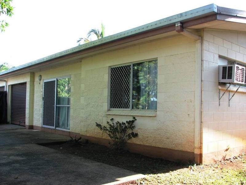 8 Anderson Road, Woree QLD 4868