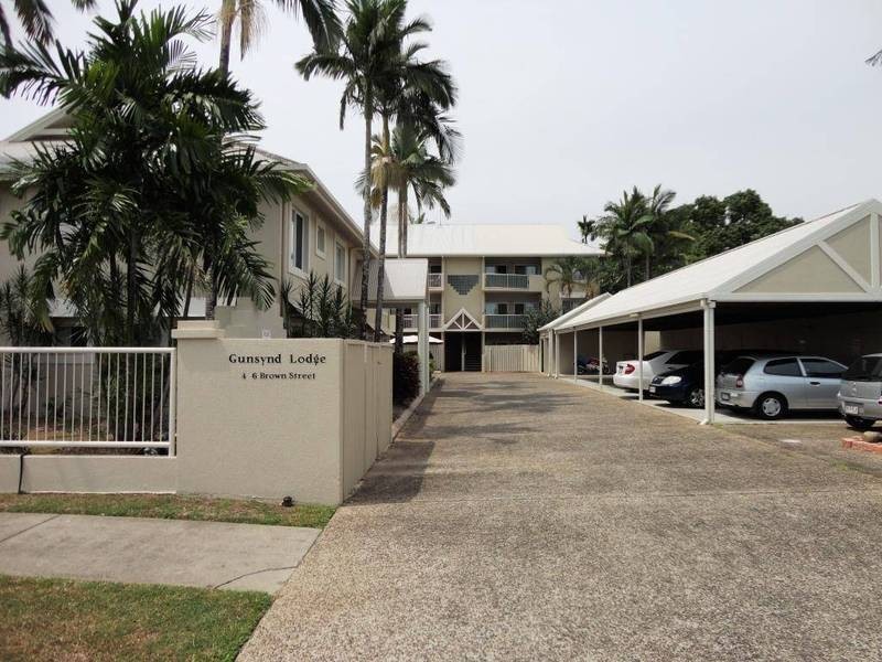 2/4 Brown Street, Woree QLD 4868