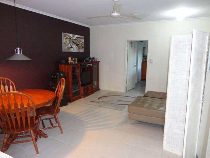 Lvl 1 346 McCoombe Street, Mooroobool QLD 4870