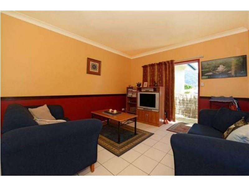 Lvl 1 11 Ingham Court, Mooroobool QLD 4870