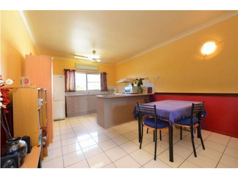 Lvl 1 11 Ingham Court, Mooroobool QLD 4870