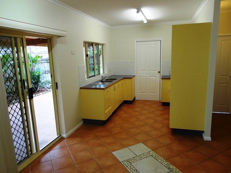 9 Caper St, Mount Sheridan QLD 4868