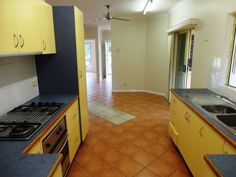 9 Caper St, Mount Sheridan QLD 4868