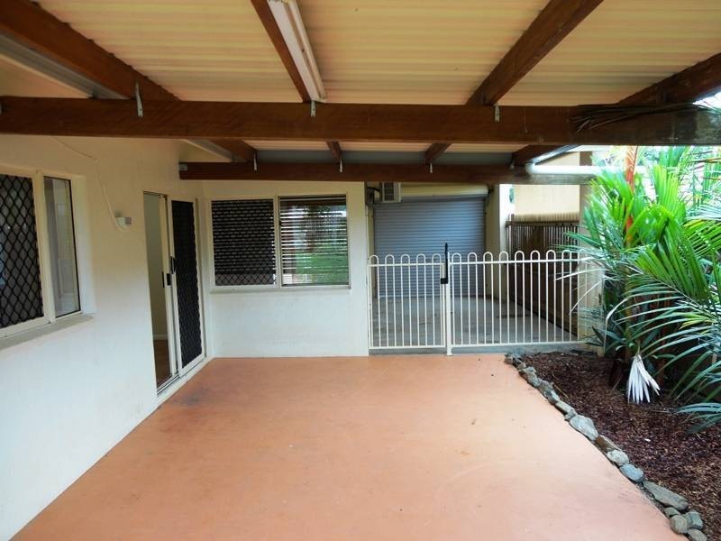 9 Caper St, Mount Sheridan QLD 4868