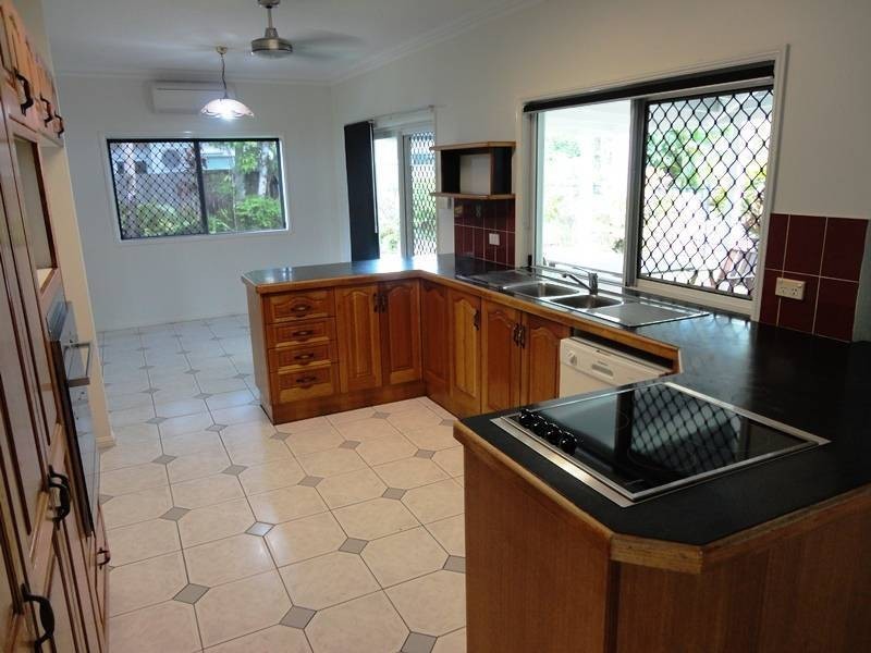 42 Lae Street, Trinity Beach QLD 4879
