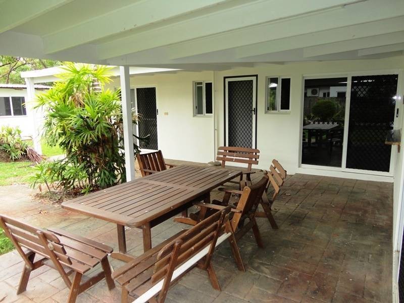 42 Lae Street, Trinity Beach QLD 4879