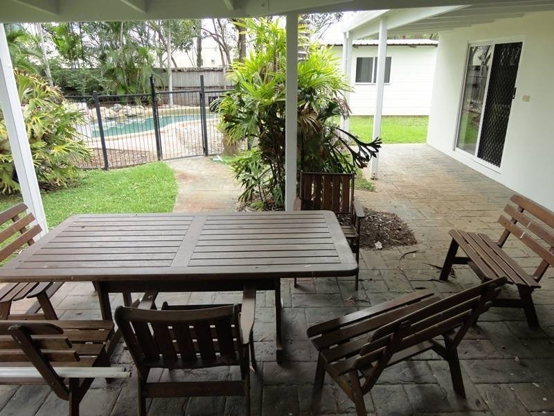 42 Lae Street, Trinity Beach QLD 4879