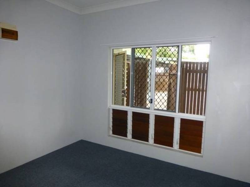 1/24 Macilwraith Street, Manoora QLD 4870