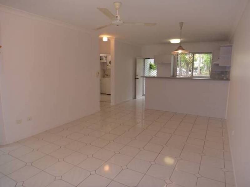 14/13  Givens Street, Westcourt QLD 4870