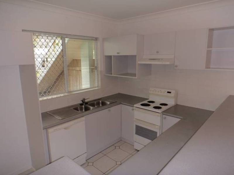 14/13  Givens Street, Westcourt QLD 4870