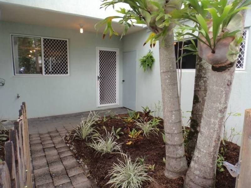 14/13  Givens Street, Westcourt QLD 4870