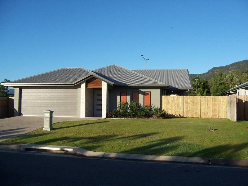 25 Selwyn Cct, Trinity Park QLD 4879