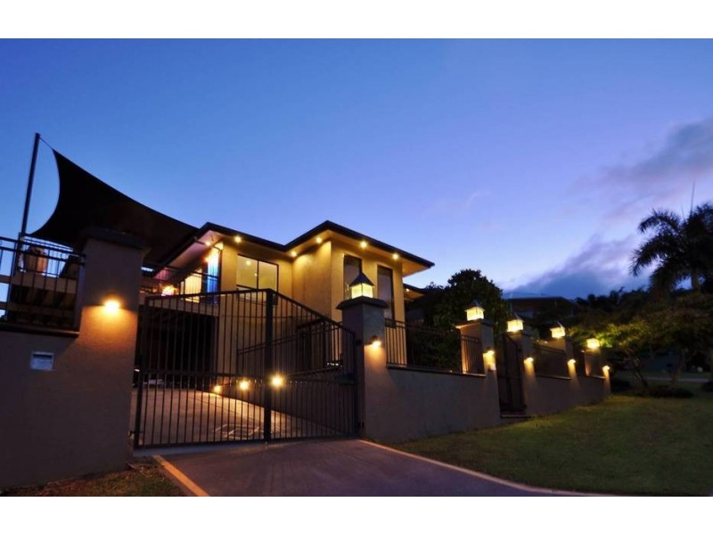 17 Barcoo Close, Bentley Park QLD 4869