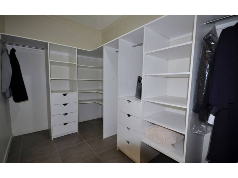 17 Barcoo Close, Bentley Park QLD 4869