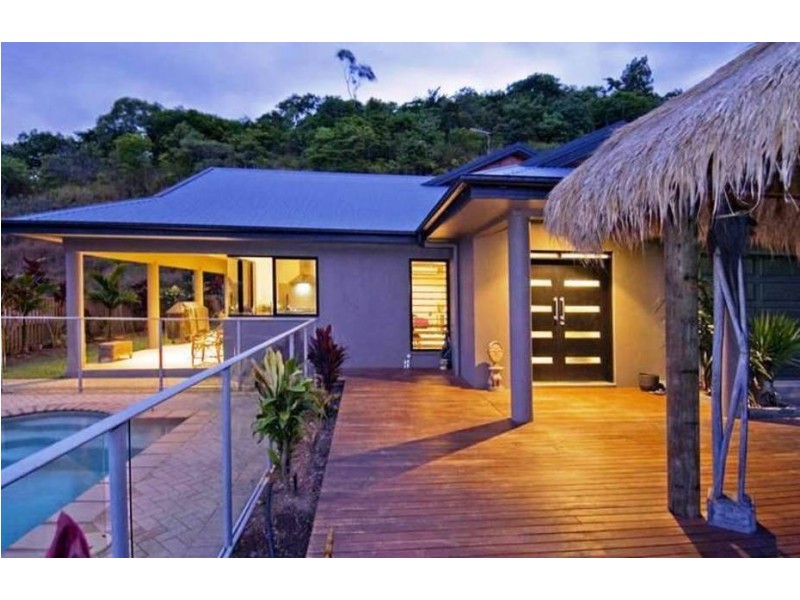 17 Kawana Street, Caravonica QLD 4878