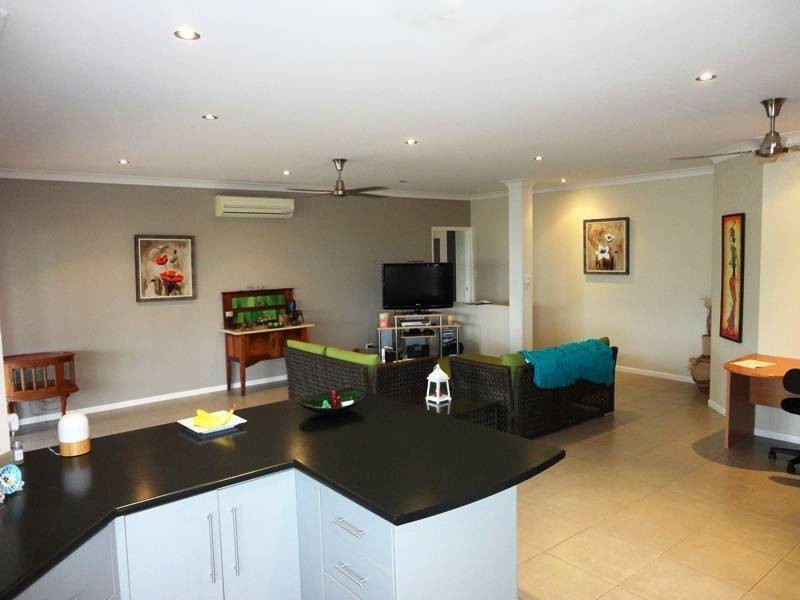 17 Kawana Street, Caravonica QLD 4878