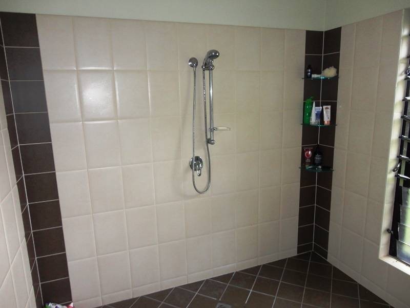 17 Kawana Street, Caravonica QLD 4878