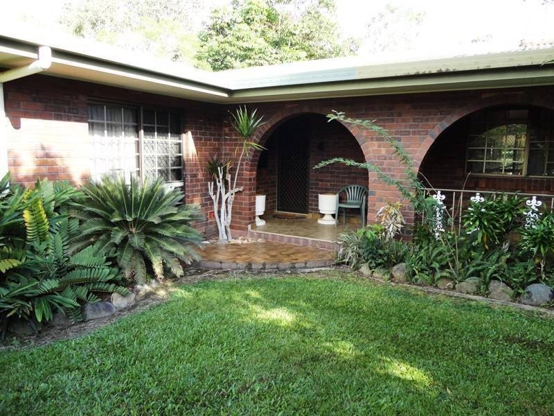 27 Buzacott Street, Gordonvale QLD 4865