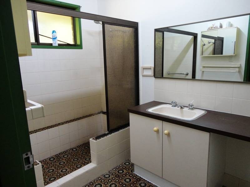 27 Buzacott Street, Gordonvale QLD 4865