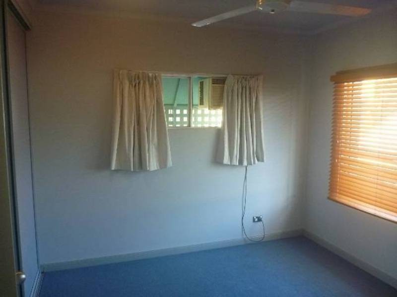 Lvl 1 4/4 Brown Street, Woree QLD 4868