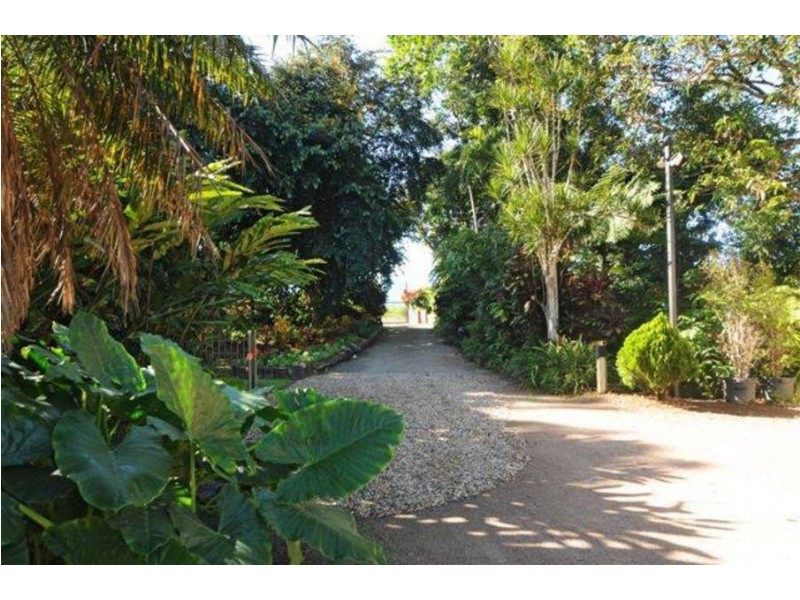 71663 Bruce Highway, Edmonton QLD 4869