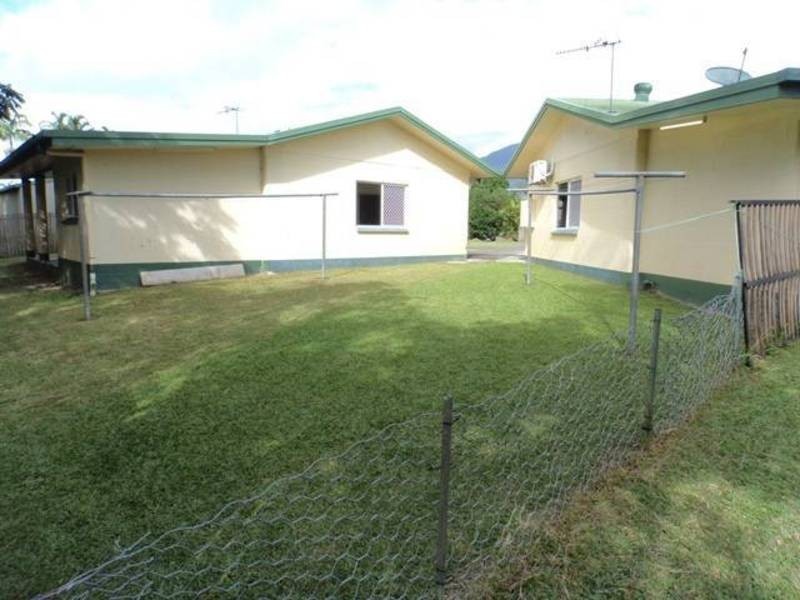 4 Pandora Close, Bentley Park QLD 4869