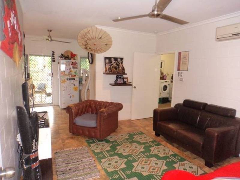 4 Pandora Close, Bentley Park QLD 4869