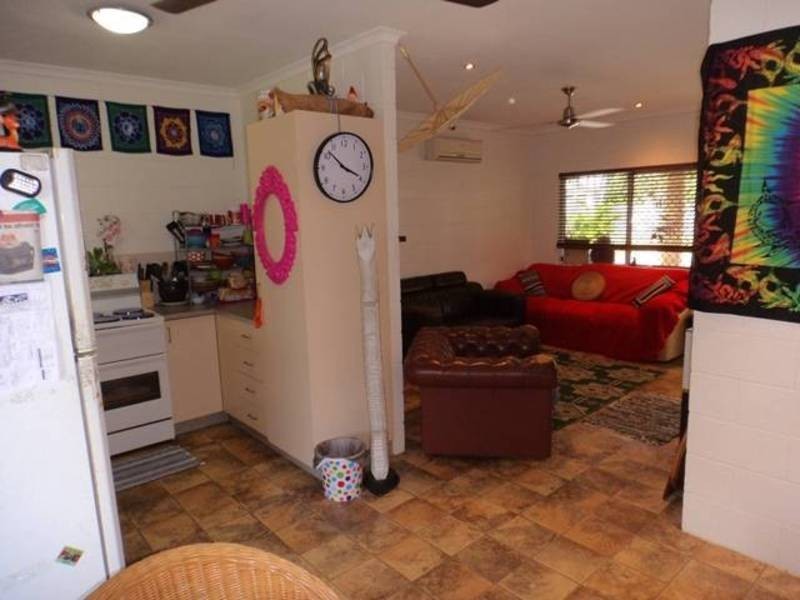 4 Pandora Close, Bentley Park QLD 4869