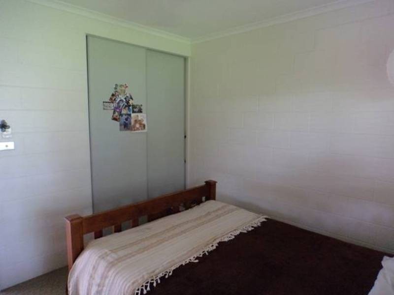 4 Pandora Close, Bentley Park QLD 4869