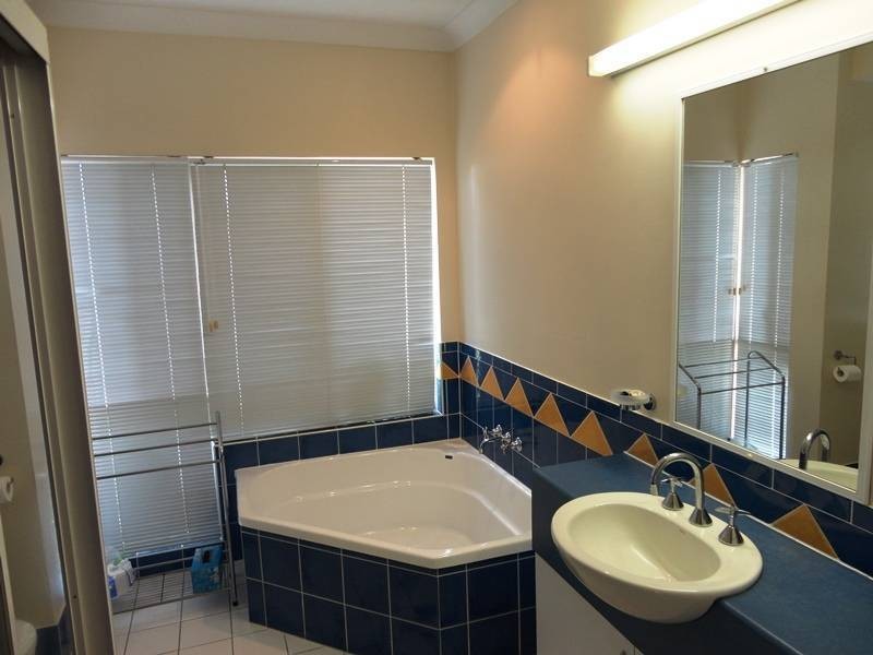 10 Staten Close, Mount Sheridan QLD 4868