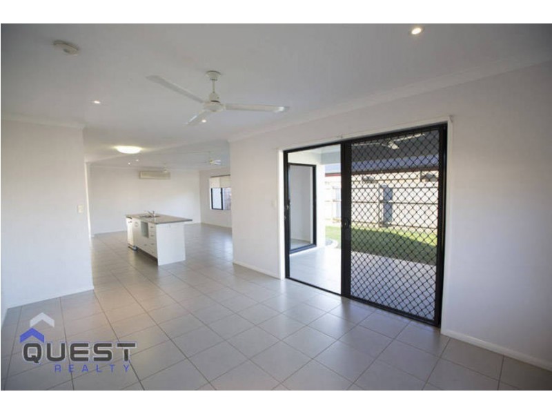 5 Roderick Street, Bentley Park QLD 4869