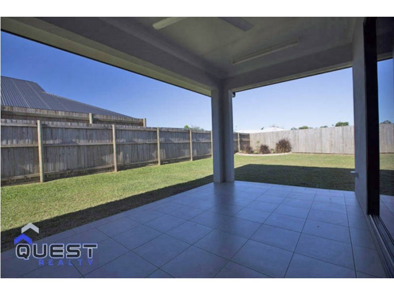 5 Roderick Street, Bentley Park QLD 4869