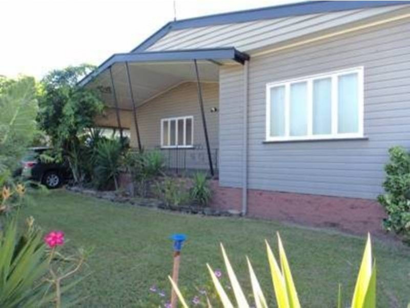 289 Pease Street, Edge Hill QLD 4870